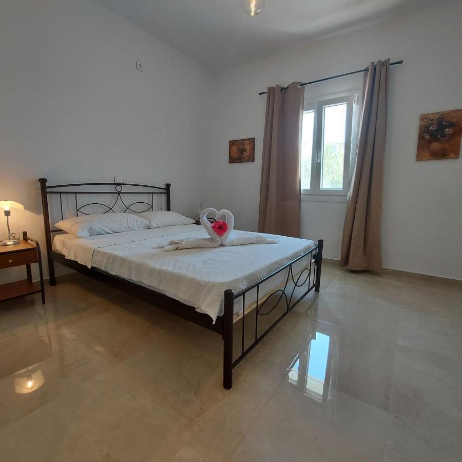 Vila Stegio Parasporos Exteriér fotografie